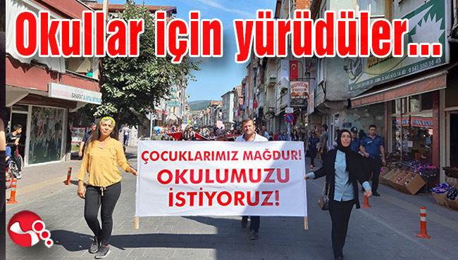 Okullar için yürüdüler...