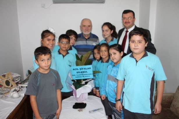 ÖĞRENCİLER, 'EĞİTİM DEDE' Yİ ZİYARET ETTİ