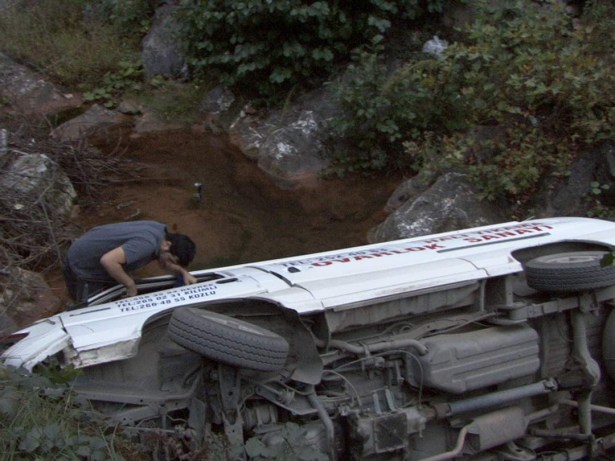 PANELVAN DEREYE UÇTU: 1 YARALI