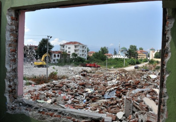 KENTSEL DÖNÜŞÜME İLK ADIM ATILIYOR