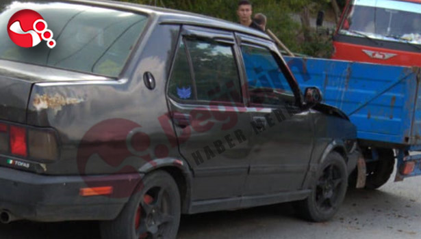 Patpatla otomobil çarpıştı…