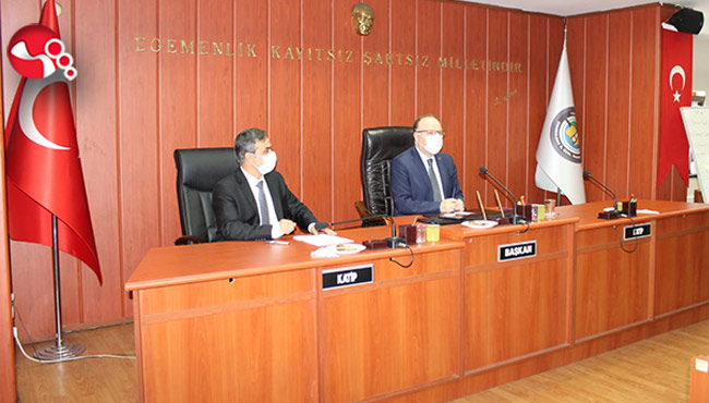 Vali Tutulmaz, merkez ilçe köy muhtarlarıyla buluştu...