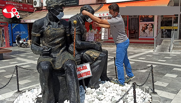 Farkındalık için heykellere maske taktılar