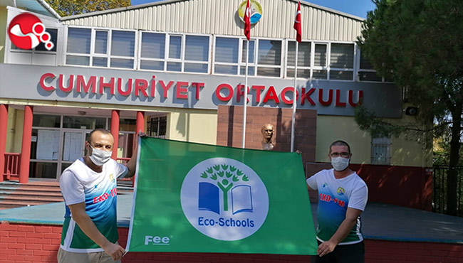 Cumhuriyet Ortaokulu’na “Yeşil Bayrak Ödülü...”