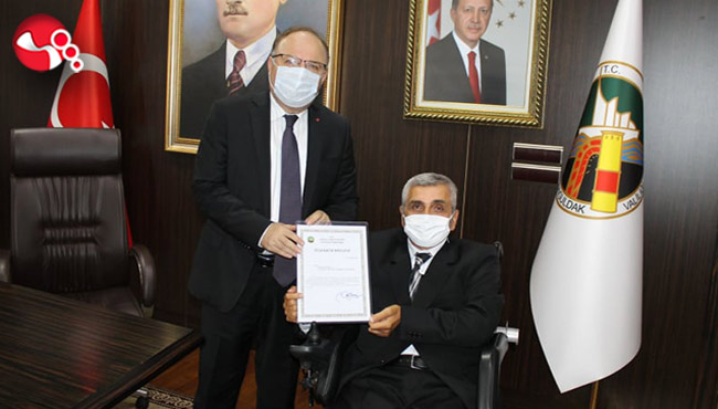 Tutulmaz'dan Şentürk'e Teşekkür Belgesi!..