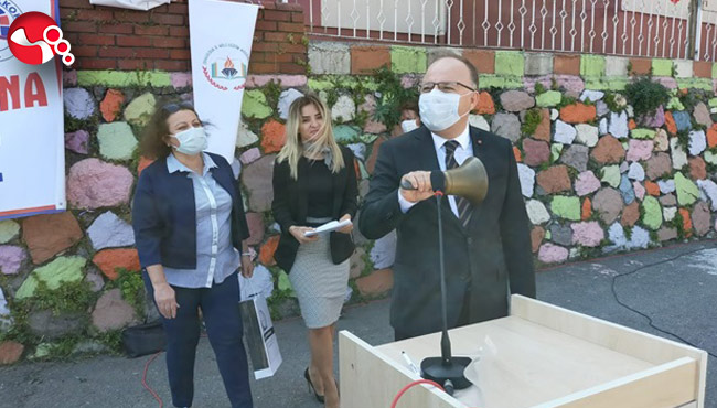 Sosyal Mesafeli İlk ders zili çaldı