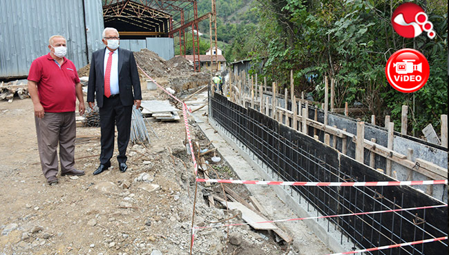 “120 metre menfez ve 2km. yaya kaldırımı yapılıyor…”