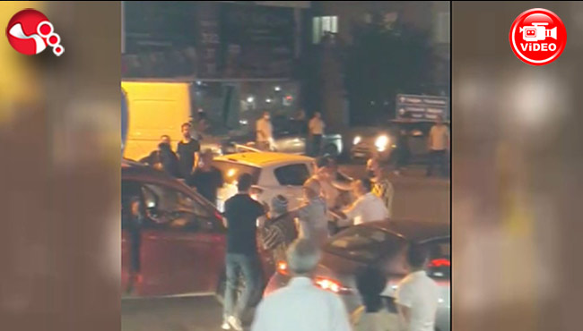 Yol verme kavgası tartışmaya dönüştü...