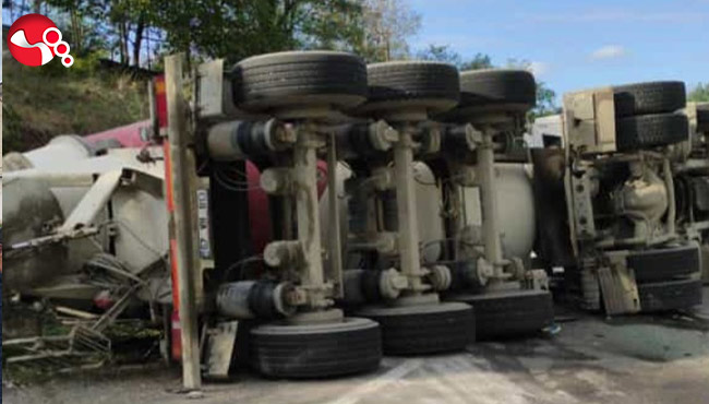 Beton Mikser devrildi