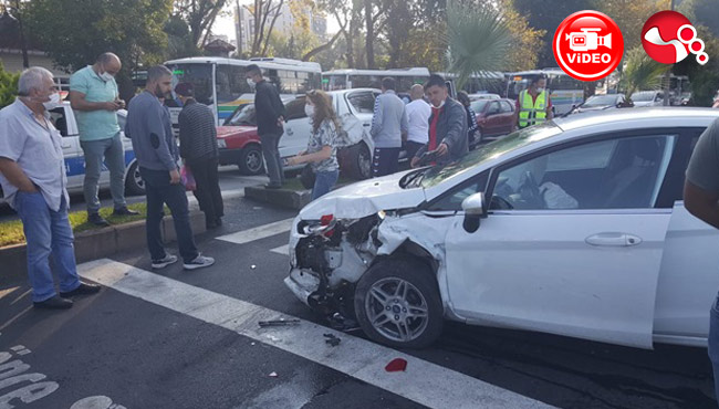 Yayaya yol vermek istedi!Karşı şeride geçti...