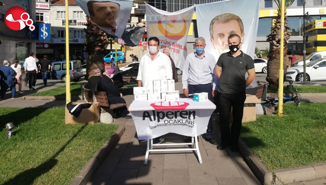 Vatandaşlara 7 bin adet maske dağıttılar