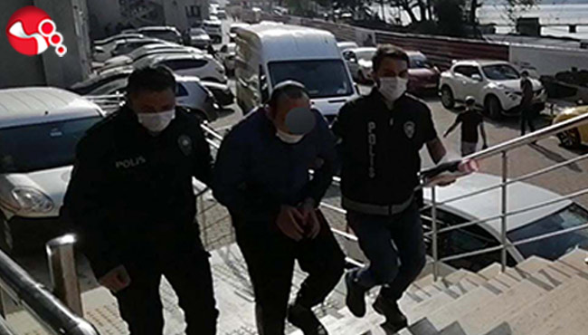 Taksiyi vermeyen babasını öldüren zanlı Adliyede