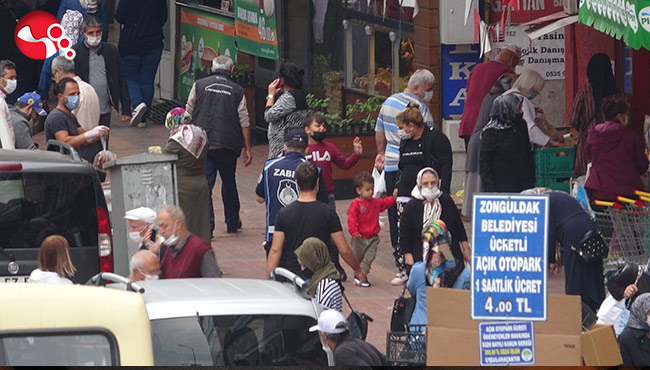 Caddeler kalabalık doldu, sosyal mesafe hiçe sayıldı
