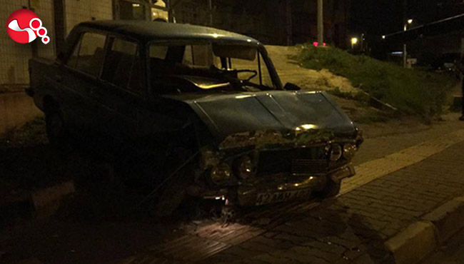 Önce refüje, sonra duvara çarparak durabildi!..