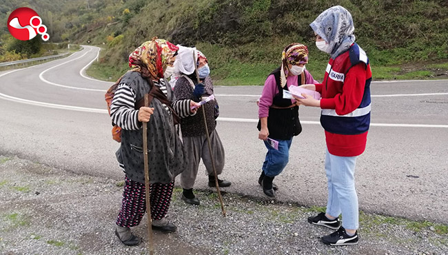 Kadına Şiddete karşı broşür dağıtıldı