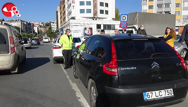 İki Otomobil çarpıştı...