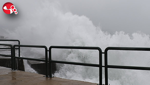 Dalgalar 7 metreyi aştı