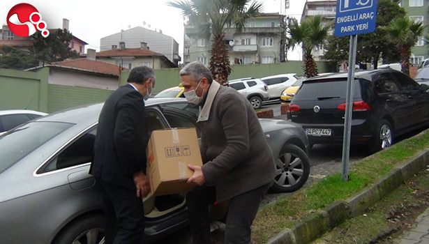 İhtiyaç sahipleri için Kızılay’a 25 koli gıda yardımında bulundu