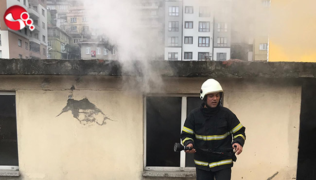 Çatı yangını panik yarattı