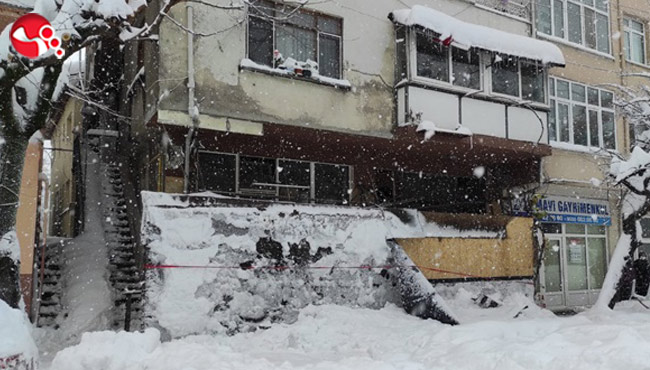 Sundurma çöktü!!!