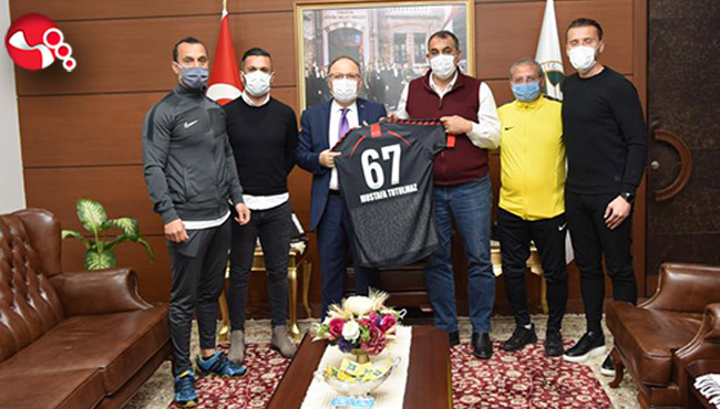 Vali Tutulmaz’dan Zonguldakspor’a maddi destek...