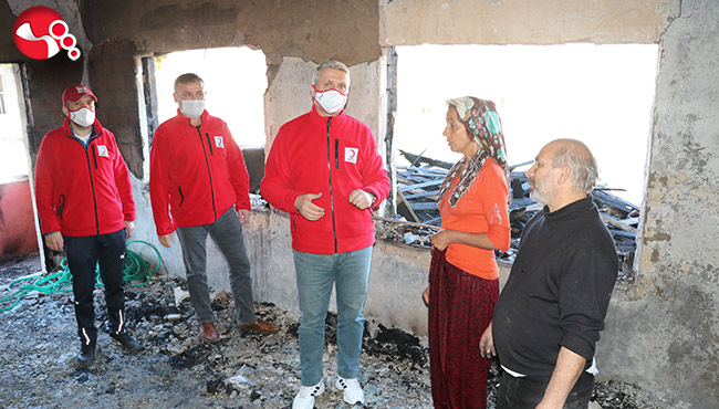 Yangında evsiz kalan aileye yardım eli...