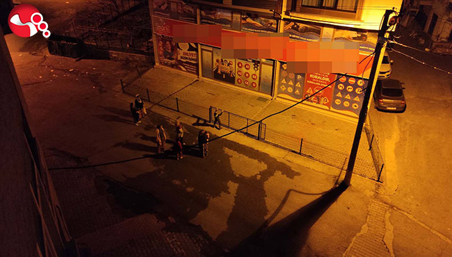 Kısıtlamayı umursamadılar müzik çalıp oynadılar...