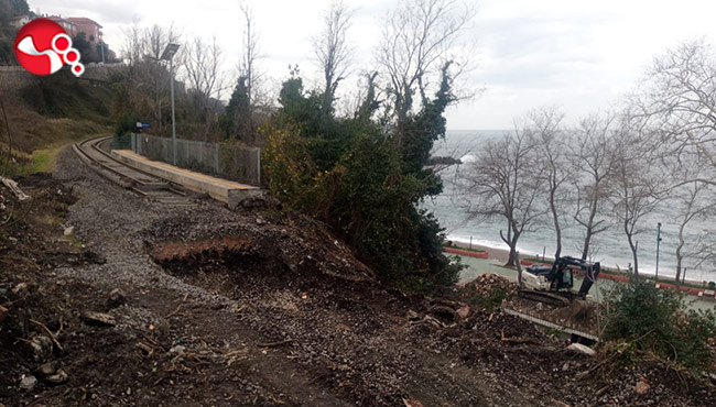 Çöken tren yolu için...