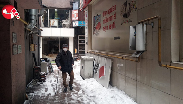 Reklam tabelası düştü