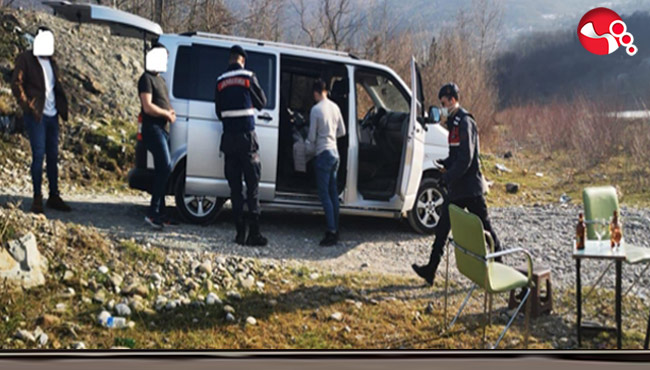 Toplu halde alkol alınca cezadan kaçamadılar