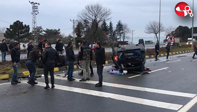Direksiyon hakimiyetini kaybetti,takla attı!Yaralılar...