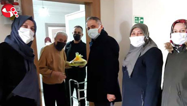 Ak Partililer, yaşlıların hayır duasını aldı