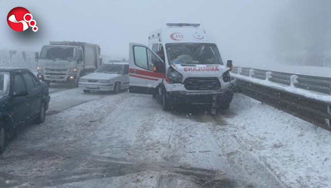 3 ARAÇ birbirine girdi...