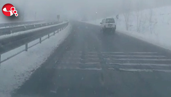 Zonguldak Ereğli karayolunda kar yağışı...