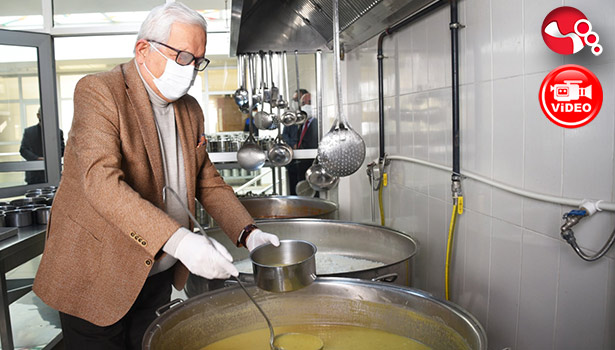 Ereğli Belediyesi, sıcak yemek ile gönülleri ısıtıyor...