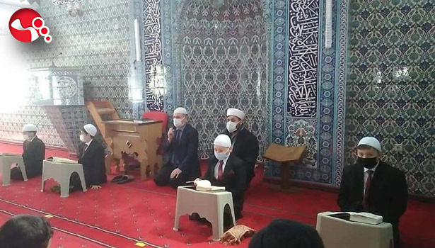 Mukabele geleneği devam ediyor...