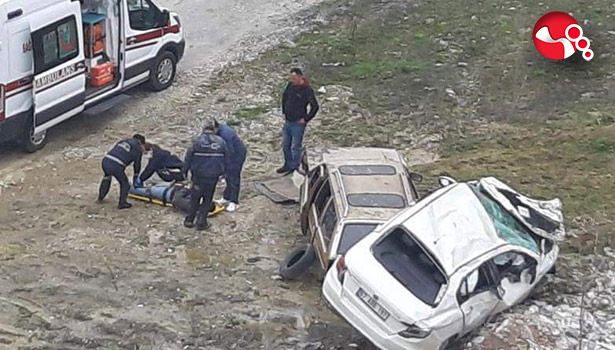 Kontrolden çıktı, başka aracın üstüne uçtu