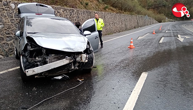 Kozlu'da kaza: 2 yaralı...