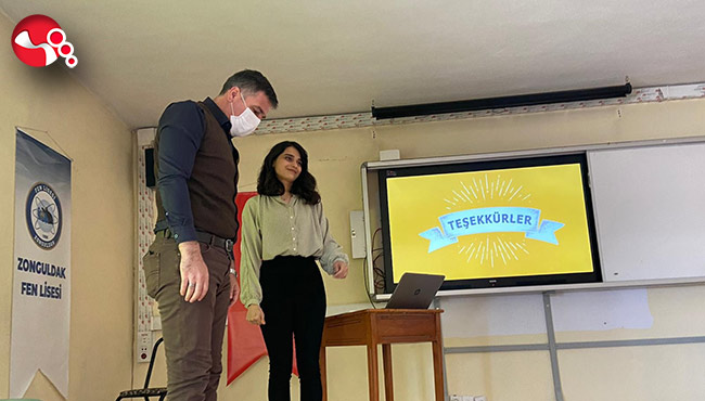 Diyetisyen öğrencileri bilgilendirdi