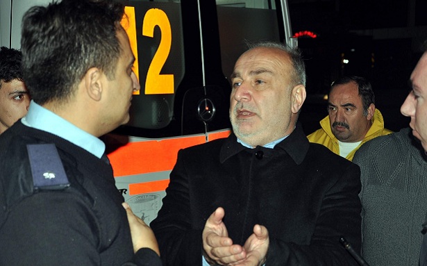 İnşaat vincine çıkan işçi intihara kalkıştı !