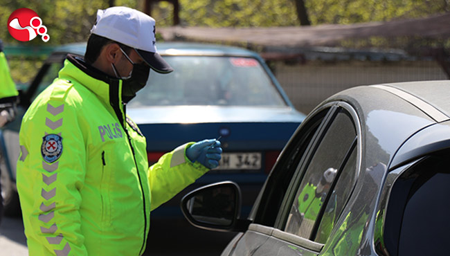 Tam Kapanma öncesinde araçlar tek tek durduruluyor