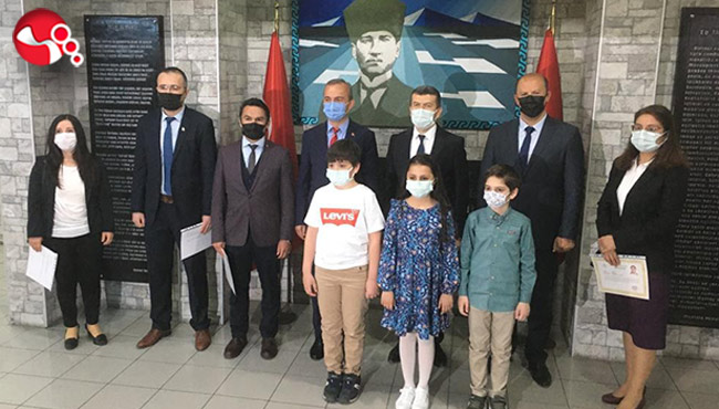 Başarılı öğrenciler ödüllendirildi
