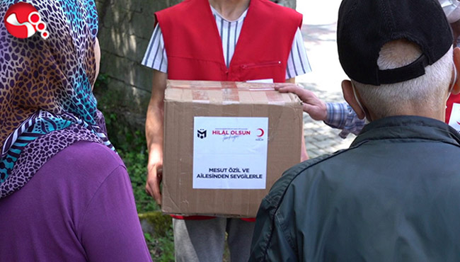 Mesut Özil; Ramazan'da hemşehrilerine sahip çıktı