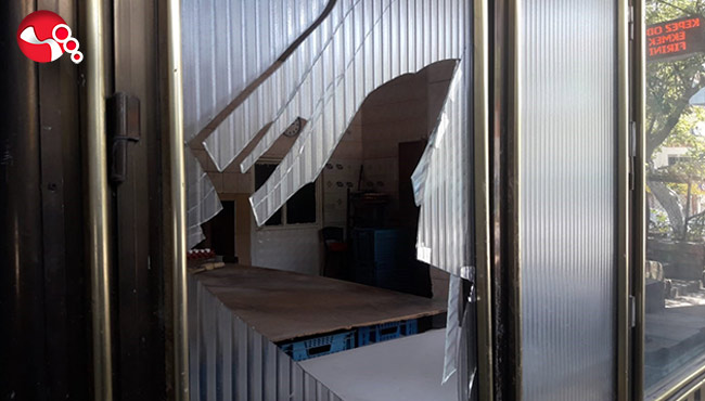 Kadınlar fırına keserle saldırdı