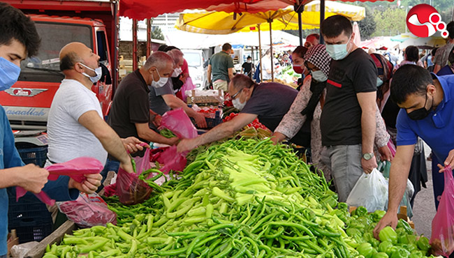 Vatandaşlar pazara koştu