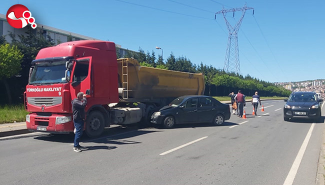 Direksiyon hakimiyetini kaybetti, Tıra çarptı!..