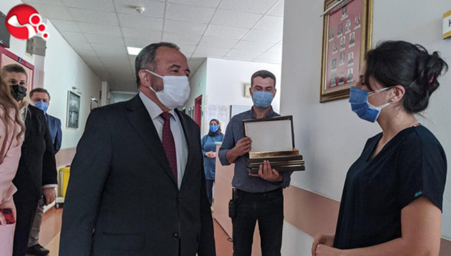 Rektör Çufalı, bayramda hastaları ve personeli yalnız bırakmadı