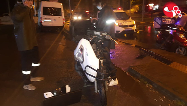 Otomobil Motosiklete çarptı, kaçtı!..