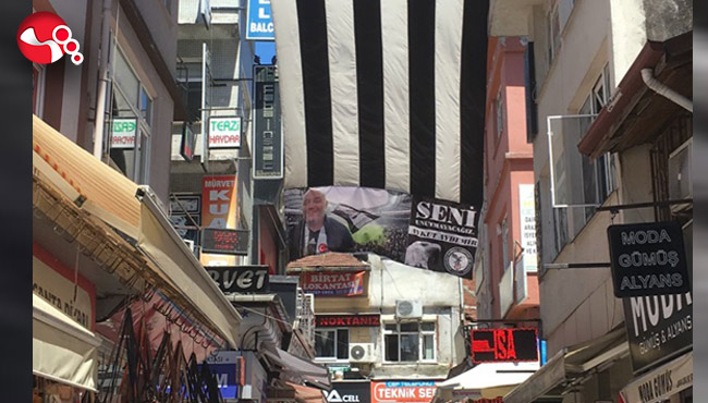 Aykut Aydemir anısına Dev Beşiktaş Bayrağı...