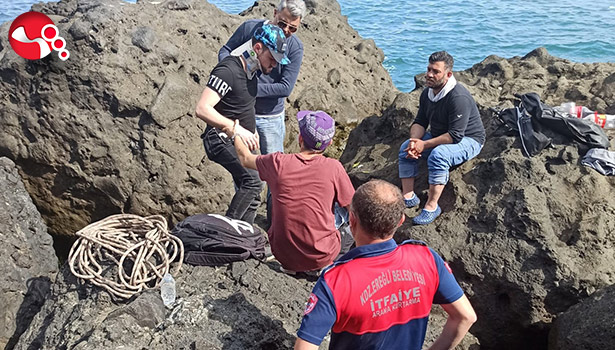 Kayalıklardan düştü